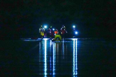 To omkom etter å ha gått gjennom isen