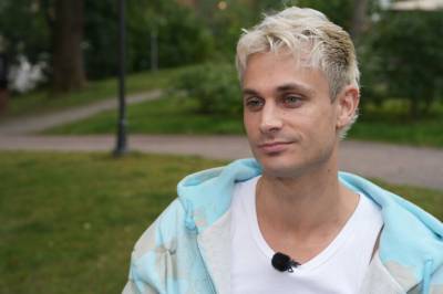 Mistet besteforeldrene under innspilling: – Kom ganske brått på