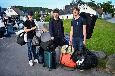 Musikantene inntar Mandal