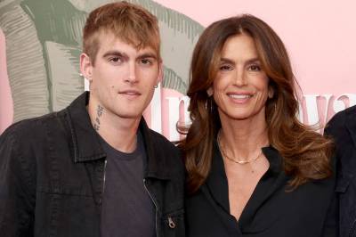 Cindy Crawford bryter stillheten etter sønnens død