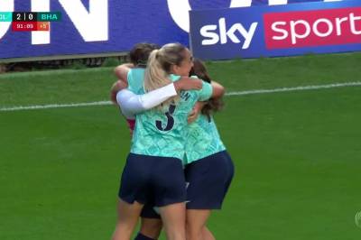 Lucia Corrales med mål mot Brighton