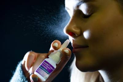 Kommer med nesespray-advarsel – endrer anbefalinger