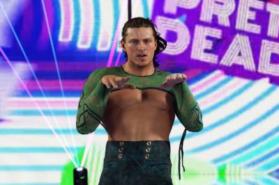 WWE-stjernen Kit Wilson presenterer sitt nye signaturtrekk