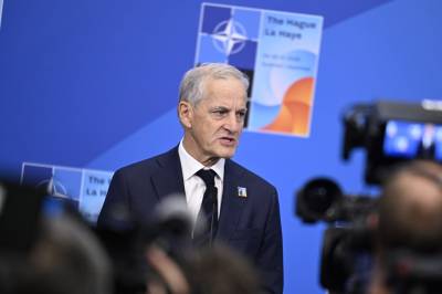 Støre møter pressen på Nato-toppmøte