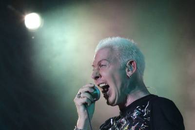 Lover gigakonsert, tross konkurs