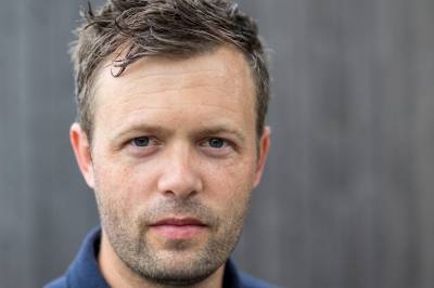 Mats-Kristian var på Bybanen. Plutselig pekte en pistol mot ham.