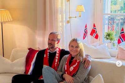 Slottet deler bilde av Mette-Marit