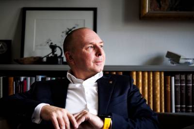 Mads Nygaard fratrer som konsernsjef i Aschehoug