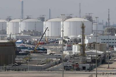 E24-nyhetene: Oljeprisen faller svakt