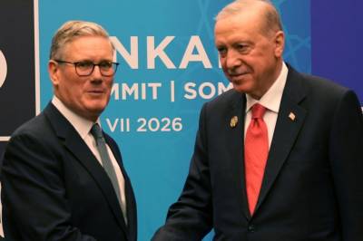 Nato-lederne fikk revolvere på toppmøtet