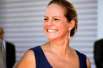 Rød-Larsen satte dem i kontakt – så ble baronessen Jeffrey Epsteins gullkunde