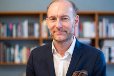 VG: Fritt Ord og Vigmostad & Bjørke har lagt inn bud på Aschehoug