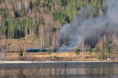 Brann på Bergensbanen – passasjerar evakuerte