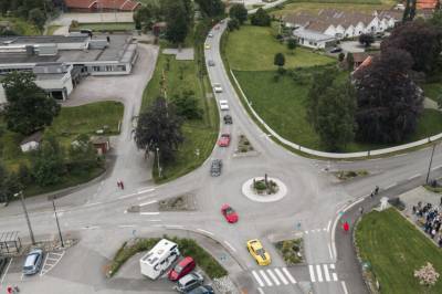 Nedstrand Amcar Club:  Rundt 100 biler besøkte Nedstrand 4. juli