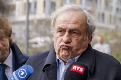 Platini saksøker Fifa-sjefen