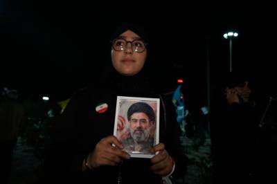 Khamenei med sjelden uttalelse – mener USA og Israel prøver å splitte iranerne