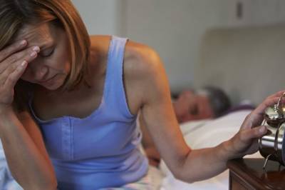 Dårlig søvn i overgangsalderen: Slik kan du sove bedre