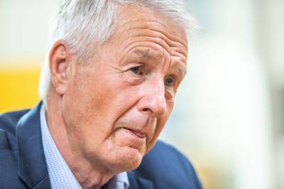 Jagland i e-post til Epstein: «Extraordinary girls»