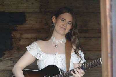 Nora fylte stavkirka – se bildene fra konserten