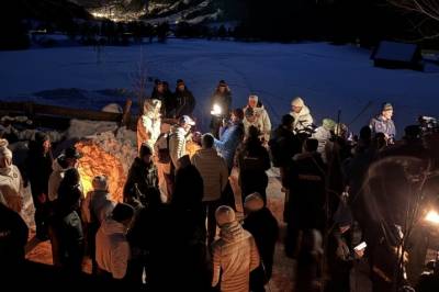 Reagerer på svenske festbilder