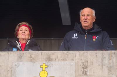 Forventer massivt kongepar-press: – Uverdig