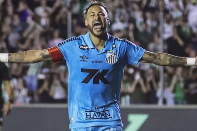 Neymar oppfører seg ufint! – ertet motstandere og dommere etter cupseier