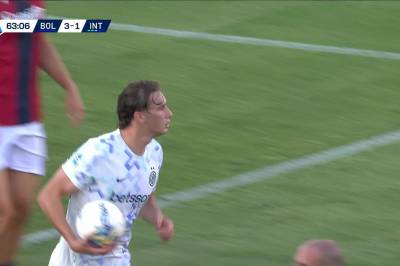 Francesco Pio Esposito setter 2-3 mot Bologna