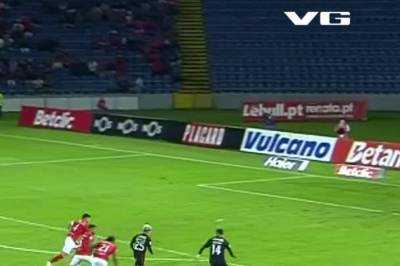 1-2: Prestianni, Benfica