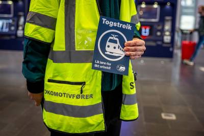 Får du lønn hvis toget gjør deg forsinket? Juristen forklarer hva sjefen kan kreve