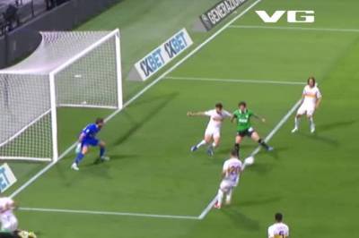 2-2: Pinamonti, Sassuolo
