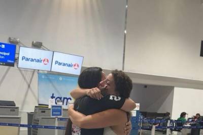 Gjenforent etter ti år: – Helt sykt