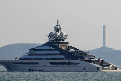 Oligark-yacht krysset Hormuz