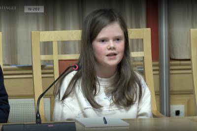 Her utfordrer Ingveig (10) politikerne på Stortinget