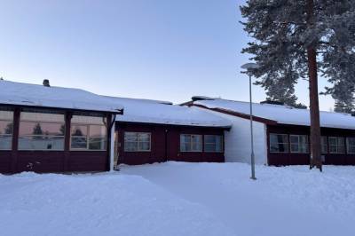 Stengjer skulen grunna kulda: – Sat langt inne