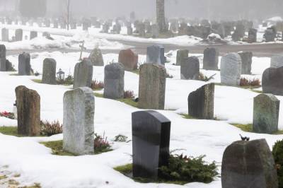 Ser estetisk forfall på gravplasser: – Gravstøttene er som prefabrikkerte såpestykker