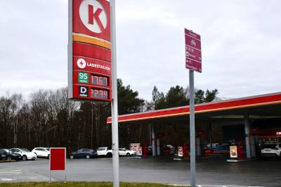 Lover at avgiftskuttet går til kundene