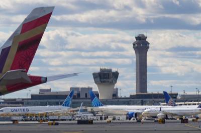 Store flyproblemer i New York-området – Støre-fly innstilt