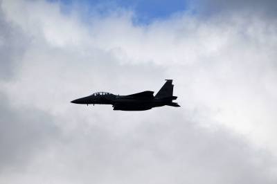 Jagerfly vokter Superbowl fra lufta